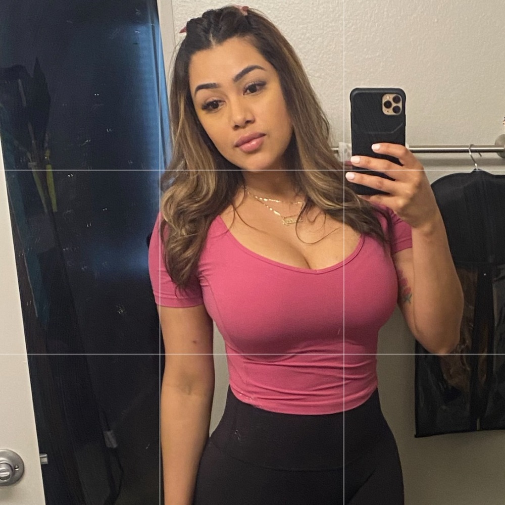 Pink Lululemon crop